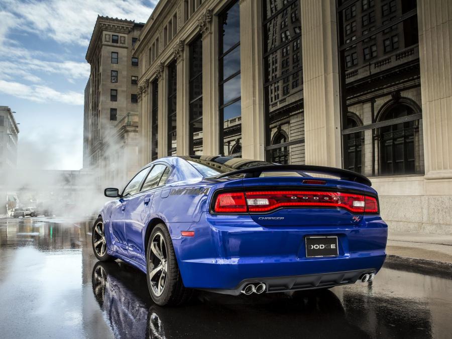  Dodge Charger RT Daytona 2013 года  (фото 7 из 16)